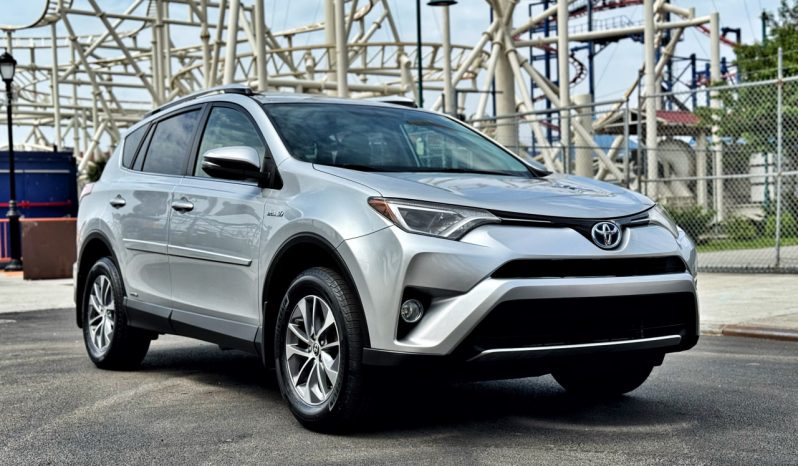 2016 Toyota RAV4 HYBRID XLE full