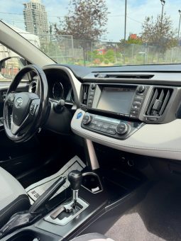 2016 Toyota RAV4 HYBRID XLE full