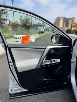 2016 Toyota RAV4 HYBRID XLE full