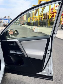 2016 Toyota RAV4 HYBRID XLE full