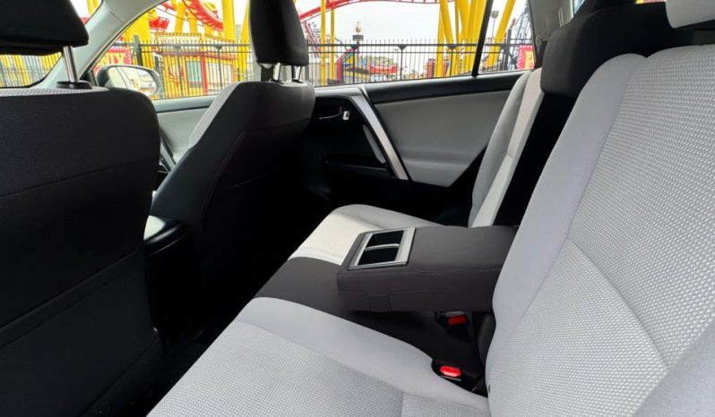 2016 Toyota RAV4 HYBRID XLE full