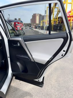 2016 Toyota RAV4 HYBRID XLE full