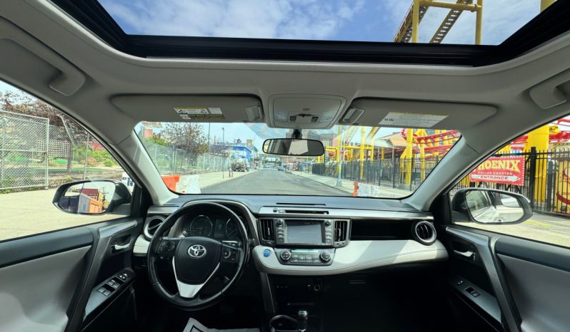 2016 Toyota RAV4 HYBRID XLE full