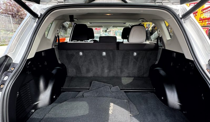 2016 Toyota RAV4 HYBRID XLE full